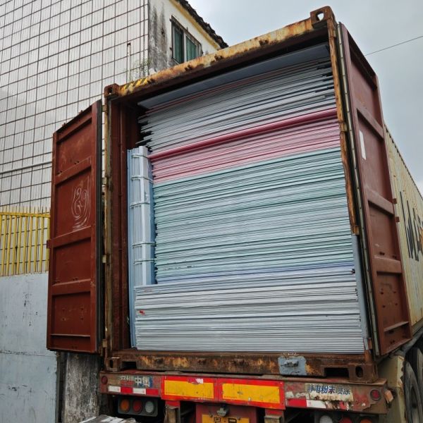 Anti UV Polycarbonate Sheets for Roof And Awning Wall and Greenhouse Building Materials Ensuring Long Term Protection