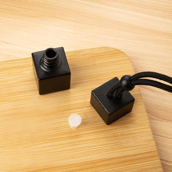 8ml Matte Black Square Car Perfume Bottle with Wooden Lid