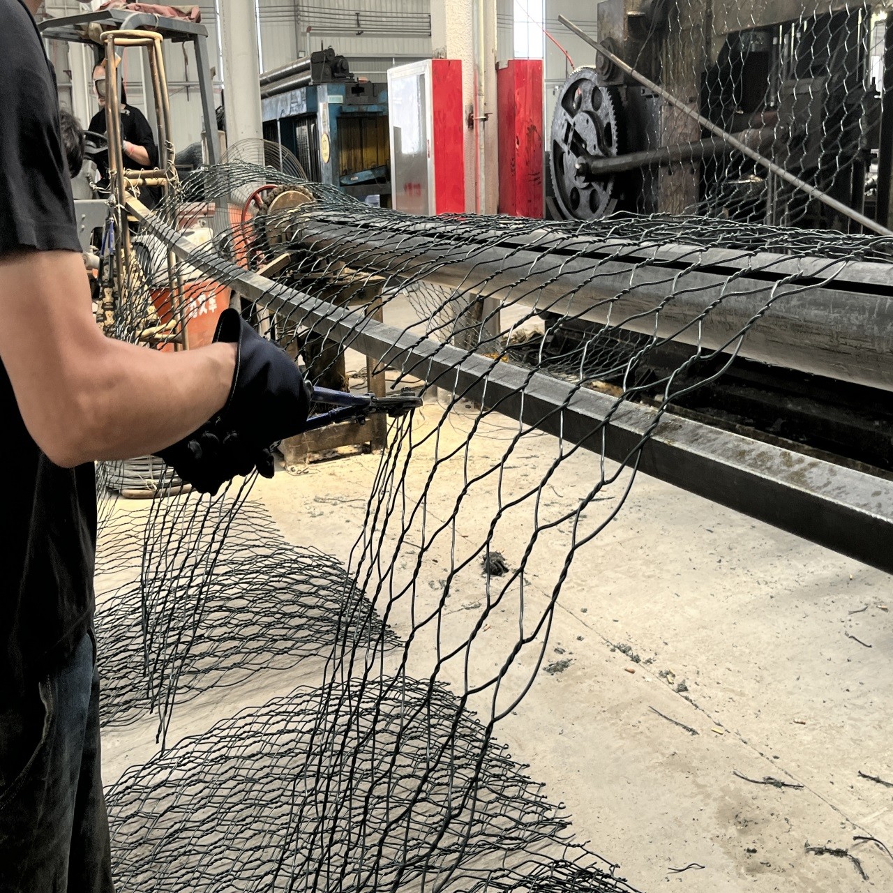 Зелёный ПВХ оцинкованный габионный ящик речной защиты каменной сетки 100 мм х 120 мм