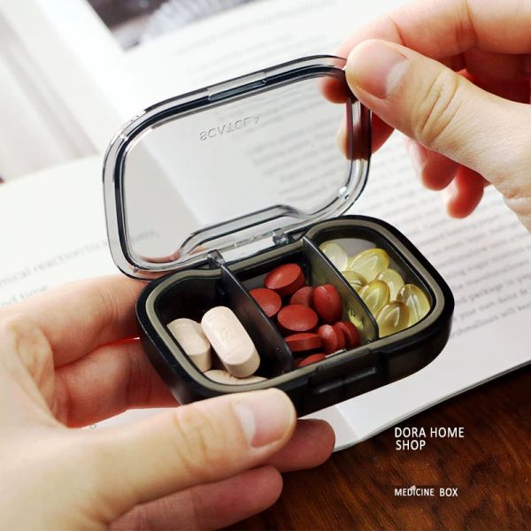 2025 Portable Food Grade PP Weekly Pill Box Storage Black Transparent Child-Resistant 3-Times Pill Case Organizer for Travel