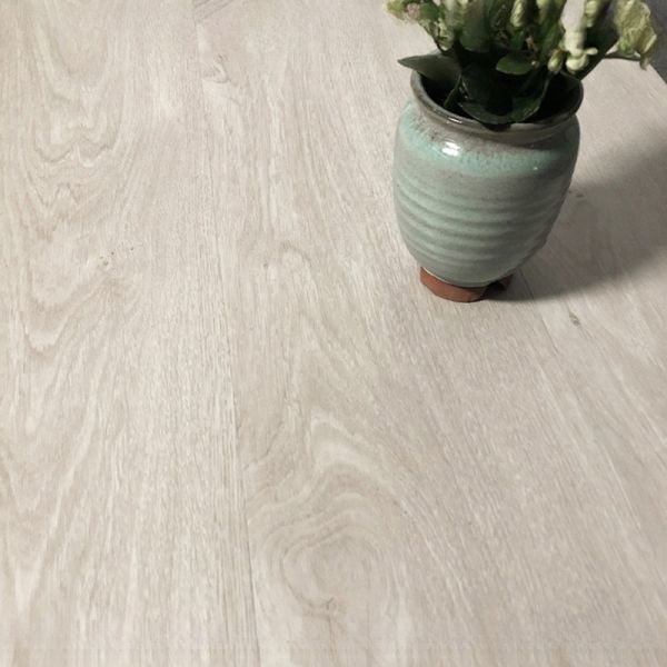 Desempenho Clique e Bloquear Chapa de Vinil SPC com Sistema de Clique Unilin