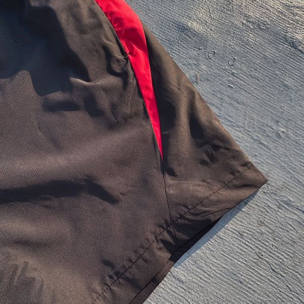 Set cortos de rompevientos de nylon con capucha y pantalones cortos Traje de ejercicios Traje de placas Tejido Plissado 2 piezas Zip Up Jacket y pantalones cortos