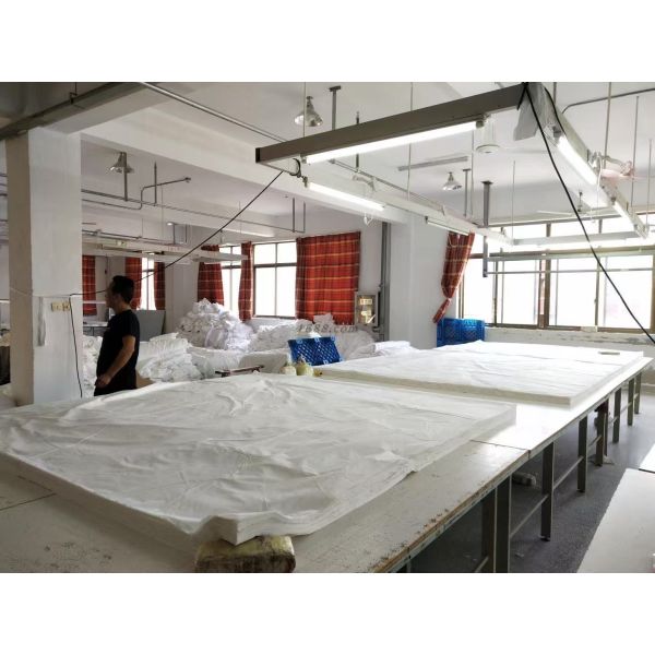 Configuración de temperatura ajustable Sistema de enfriamiento de cama y manta para una comodidad personalizada en el calentamiento y enfriamiento