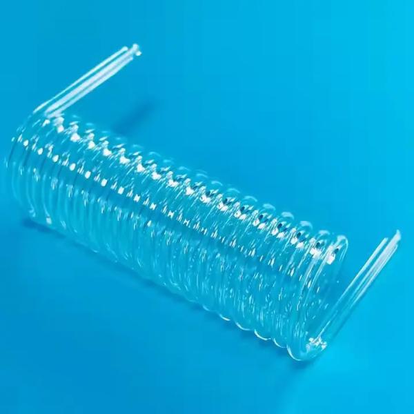 Tube en verre de quartz haute température personnalisé avec conception en spirale et résistance à la corrosion de différentes tailles