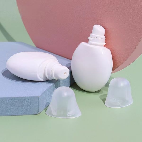 Customized 15G Matte PP Lip Gloss Tube Empty Container for Liquid Lip Balm with Silk-screen Printing
