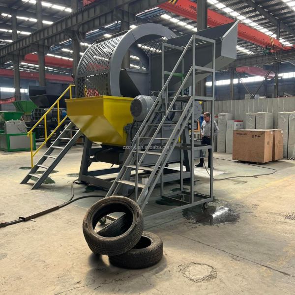 High-Efficiency Dual Shaft Tire Shredder for Recycling - Large Capacity 1000-5000kg/h