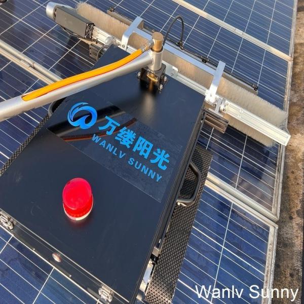1.1m Width Rolling Brush Solar Cleaning Machine for Photovoltaic Farms Cleaning Process