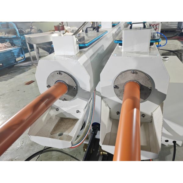 Plastic CPVC UPVC Dual Electrical Conduit Pipe Machine with 40 rpm Screw Speed