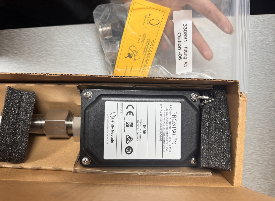 BENTLY NEVADA 330881-28-04-050-06-02 PROXPAC XL Transdutor de Proximidade