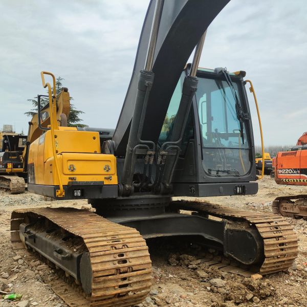 EC220D Vol Certified Pre Owned Used Excavator Hydraulic 22 ton Crawler Digger