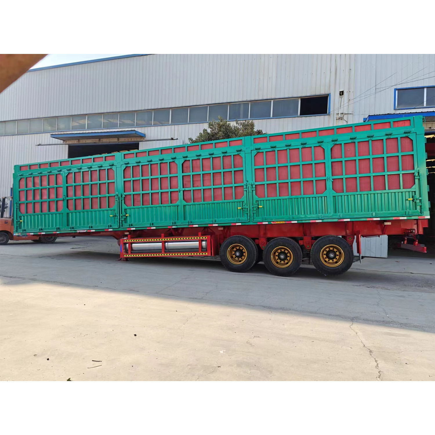 4 Axles 50/60tons Fence Trailer Dry Cargo Semi Trailer with Jost or Fuwa Landing Gear