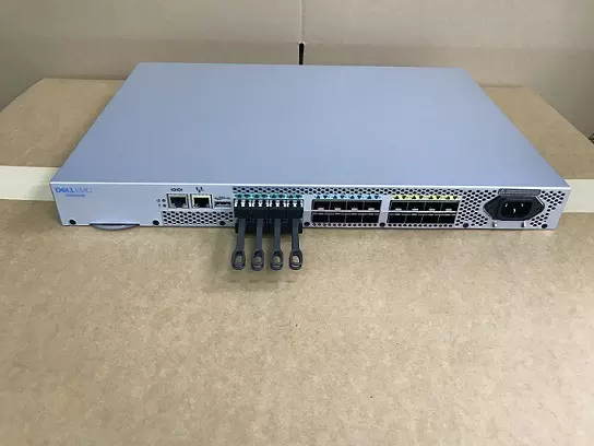 Переключения каналов DS-6600B DS-6610B DS-6620B DS-6630B 32Gb/S волокна Dell серии Emc Connectrix b