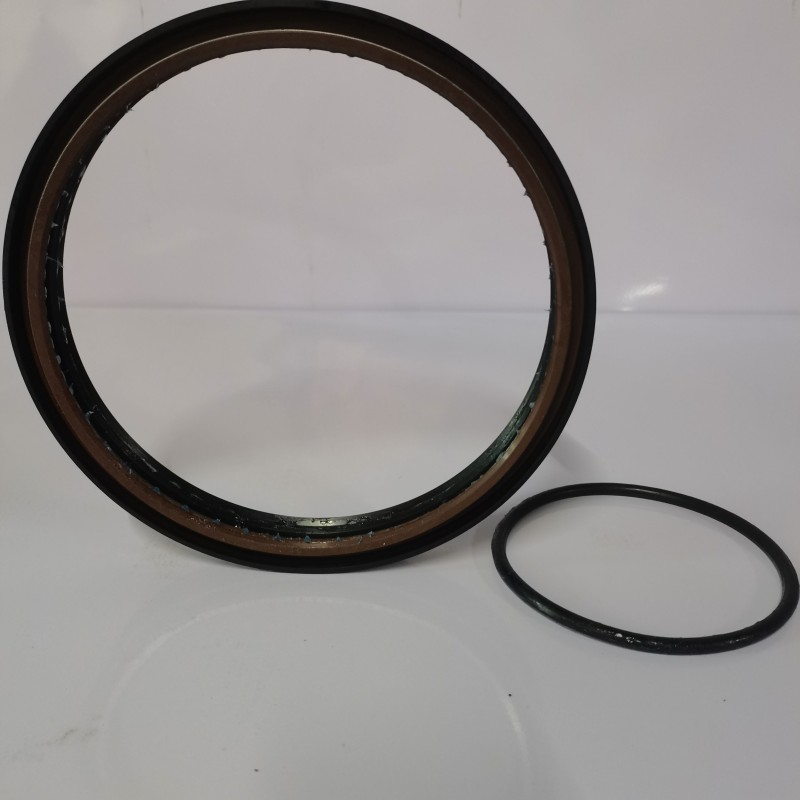 Original Quality Leak Prevention Durability Truck High-Temperature Resistance Rear Wheel Oil Seal for Truck Parts