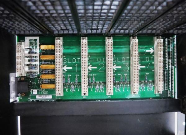 IC697CHS750 GE E/S Rack montado na parte traseira