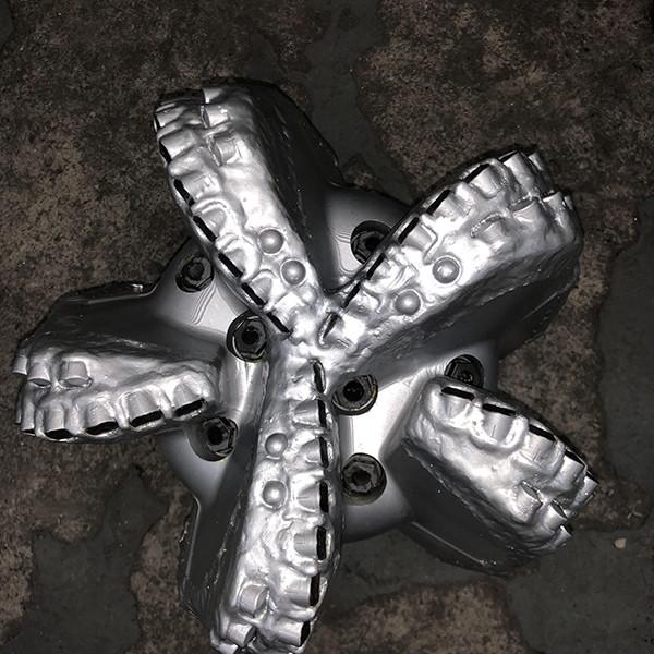 Diamond Drilling Tool 12 Inch 5 Blades PDC Drilling Bit Of Oilfield Drill Bit