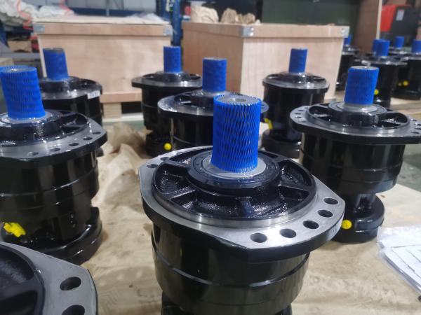 Automatic Cast Iron Hydraulic Piston Motor MCR03 Customized Color