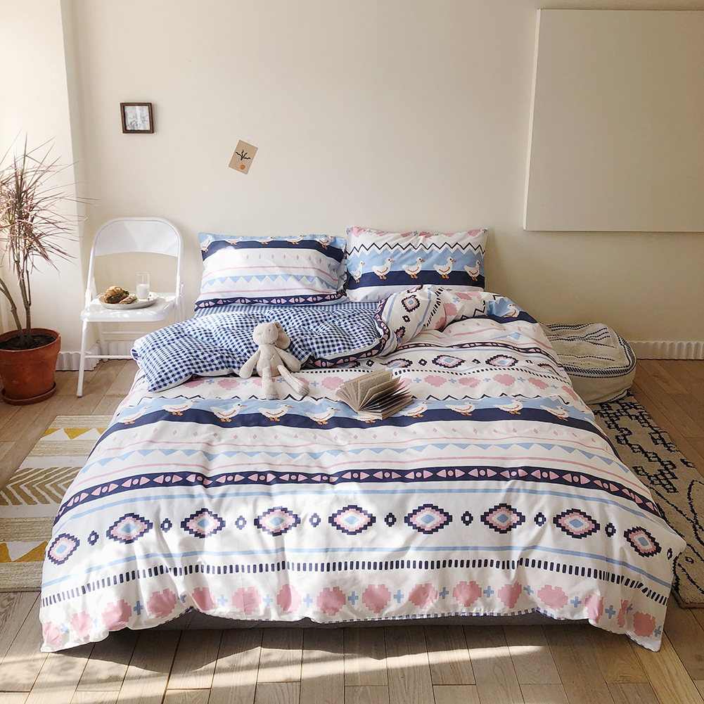 Polyester Printed Quilt Cover Four Piece Set Customized for Your Satisfaction and Comfort