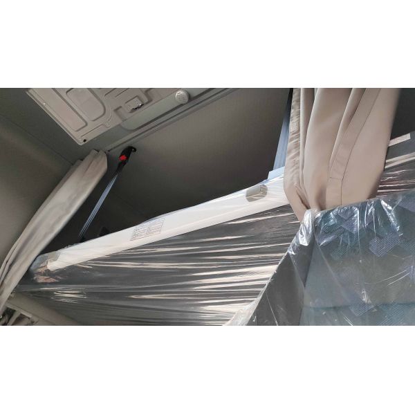 Modelo de camión de cabeza de tractor de remolque Dongfeng 6x4 GNL CNG camión de tractor con pantalla táctil