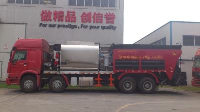 Sinotruk 14m3 Hopper Capacity Road Maintenance Truck / Road Surfacing Equipment