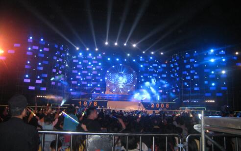 Indoor P2.9 Front Service Led Sign Rental Die Casting Cabinet Material 500x500mm