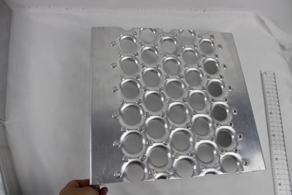 Crocodile Mouth Perforated Anti Skid Plate / Anti Skid Sheets For Portection
