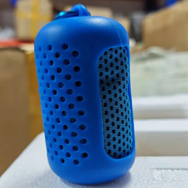 Quick-Dry Microfiber Yoga Towel with 160gsm Lightweight Fabric in 40x80cm and 30x70cm Sizes