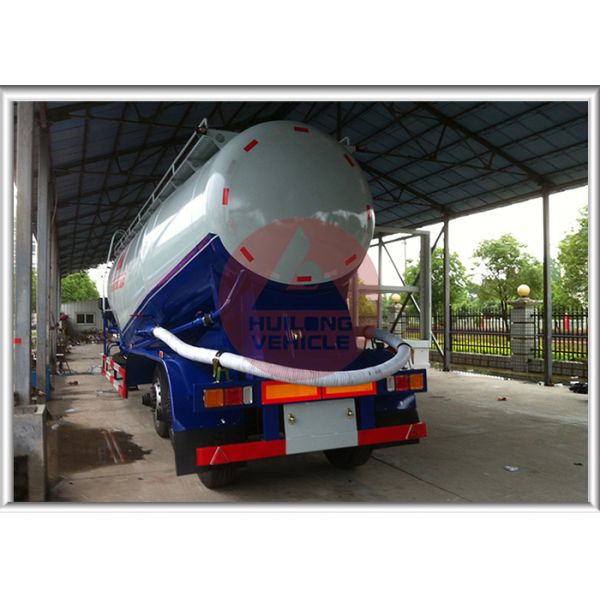 11500x2500x4000 Mm Dry Bulk Trailer , Lime Powder Pneumatic Sand Trailer High Adaptability