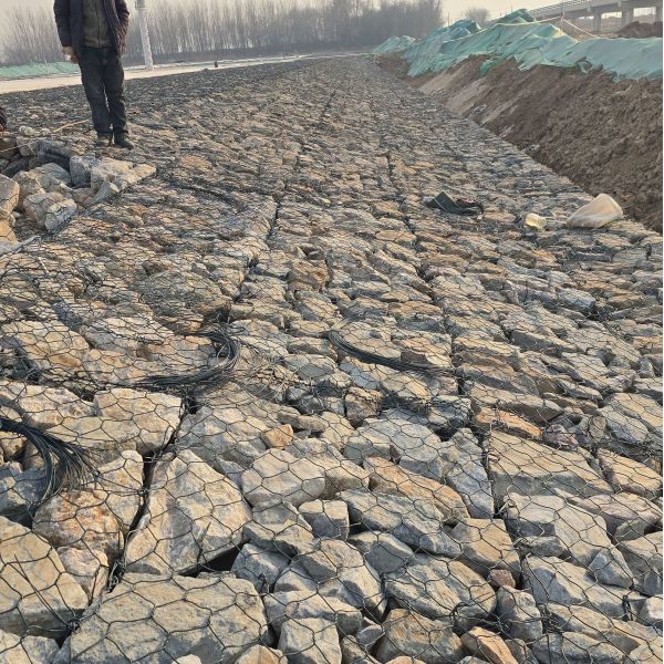 Erosion Control Crimped Square Gabion Box Retaining Wall With Bending/PVC Coated Galvanized Gabion