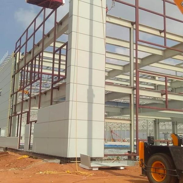 頑丈なフレーム プレハブ工業用金属保管スチール構造倉庫ビル