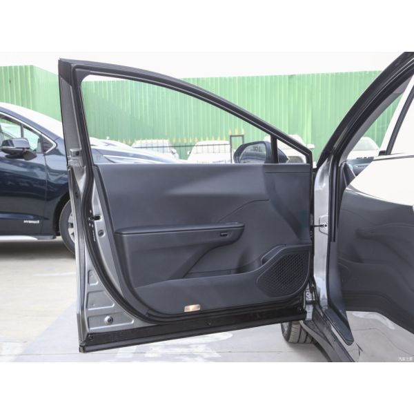 Седан Toyota Bz3 2023 616 км Дальний пробег PRO Электрическое транспортное средство Левое рулевое колесо