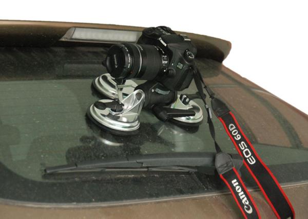 Car shooting DSLR / DV camera photography sucker machine tracking stabilizer three
