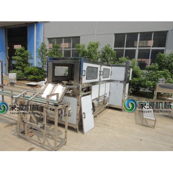 машина завалки минеральной воды