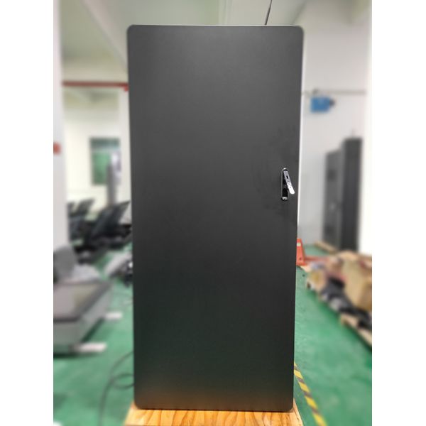55-inch custom-made vertical advertising screen in black and red for shopping malls