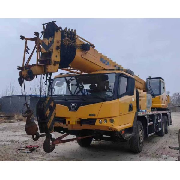 XCT20L5 Grue 40m longueur de poutre principale et 1 crochet pour les projets de construction lourds