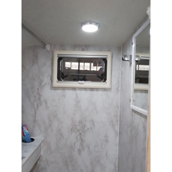 Reboque personalizado da tração do reboque da caravana do campista da cor auto para 3 pessoas do freio de AL-KO