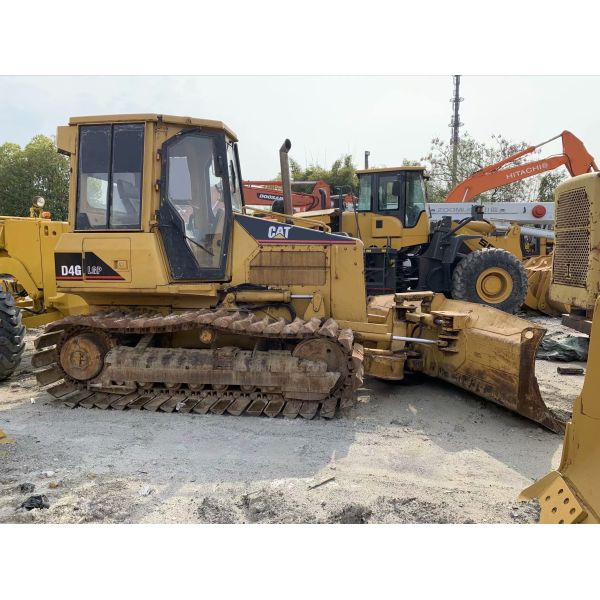 D4G LGP Bulldozer à chenille d'occasion Économie d'énergie de haute précision pour les bâtiments