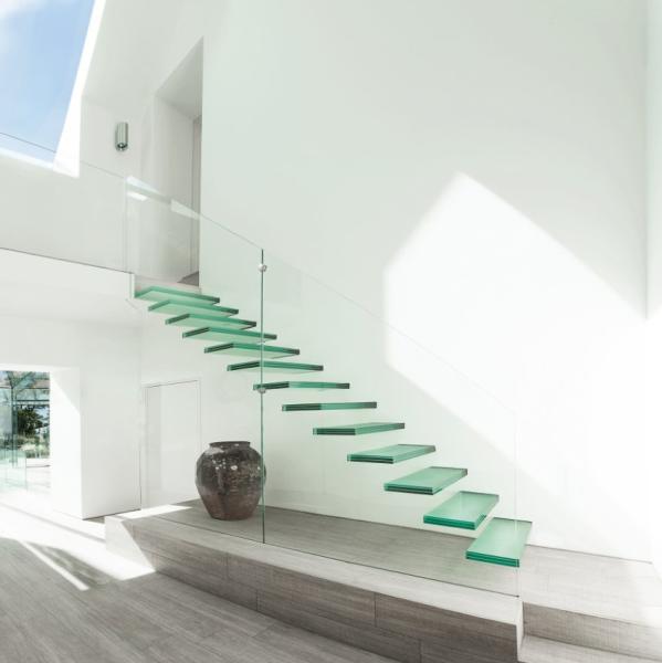 Straight Shape Floating Floating Steps Staircase With Solid Oak Wood Steps