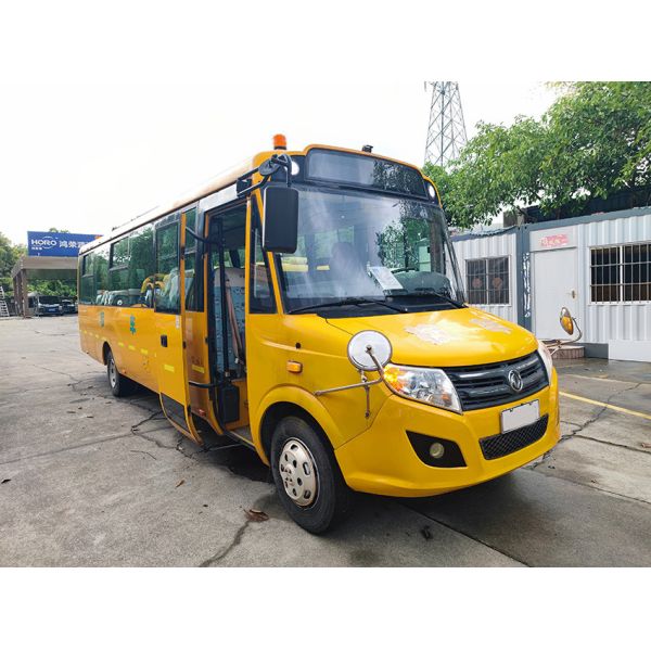 Diesel Euro 4 Autobus escolar aposentado Dongfeng 56 lugares Autobus escolar amarelo