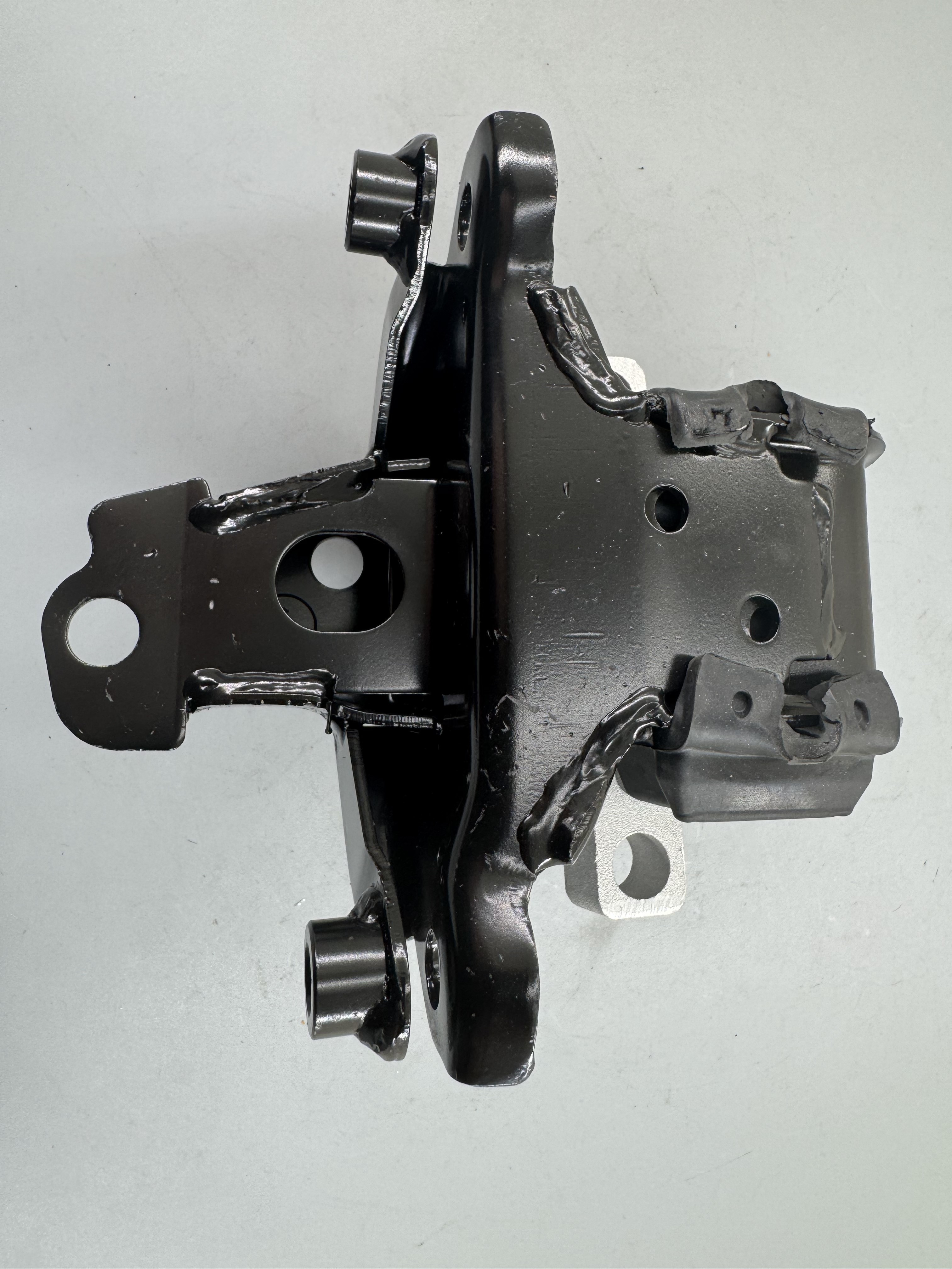 One Stop Purchase Rubber Metal Mount  6Q0199555AF for Polo