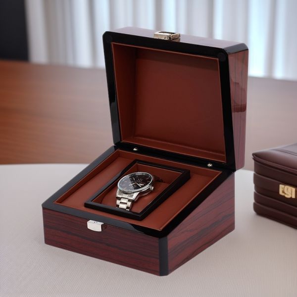 High end watch box factory direct sales piano lacquer wooden box packaging box elegant jewelry box gift packaging customization