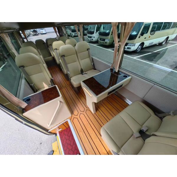 Toyota Coaster 17-seater tourist bus business reception bus gasoline rear drive 4×2 manual transmission