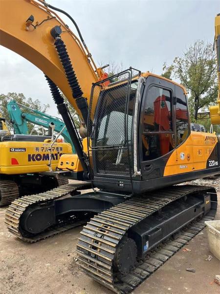 1.05m3 Bucket Capacity Original Korea Hyundai Used Crawler Excavator R220-9S in Shanghai