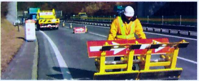 Yellow LED Arrow Bottom Rubber Anti Ram Barrier Removable
