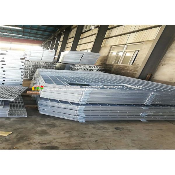 Swage Locked Heavy Duty Grating , Parking Lot Drainage Grates 6mm X 6mm Cross Bar