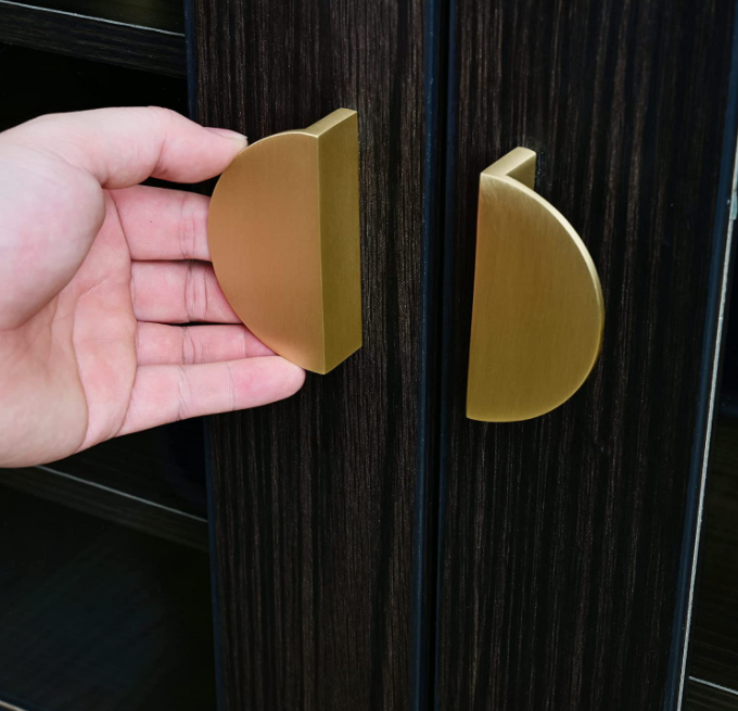OEM Drawer Door Gold Half Moon Pull Handles Kitchen Cabinet Knobs Furniture Door Knob for Dresser Cupboard Wardrobe Hardware