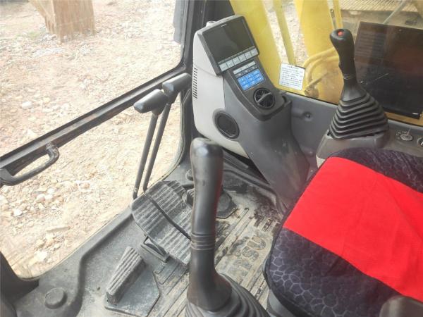                  Komatsu PC210-8 Excavator Japan Made Cheap Komatsu Machinery Track Digger PC200 PC210 PC220 PC230 PC240 High Quality on Sale             