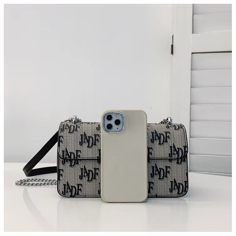 Retro Letter Printed Chain Long Shoulder Strap Women'S Crossbody Bag Closure Type ZIP