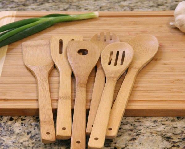 Professional Grade Bamboo Utensil Set Eco Friendly With Ergonomic Handle