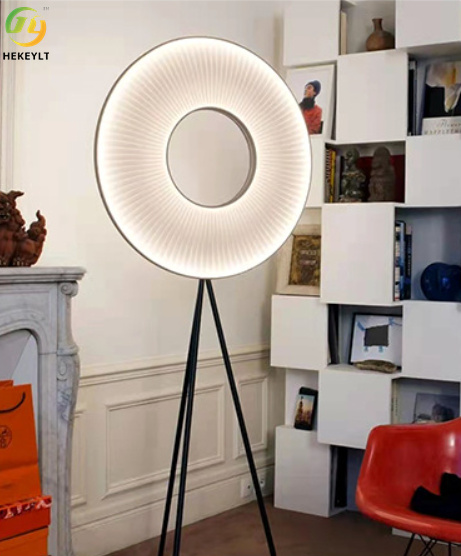 50000 рабочих часов Итальянская светодиодная напольная лампа с круглой конструкцией и эстетикой конца