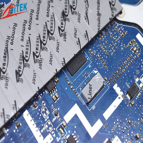 Heat Sink Thermal Pad RoHS Compliant Silicone Insulation Pad With 1.5W/mK Thermal Conductivity For Cooling Applications